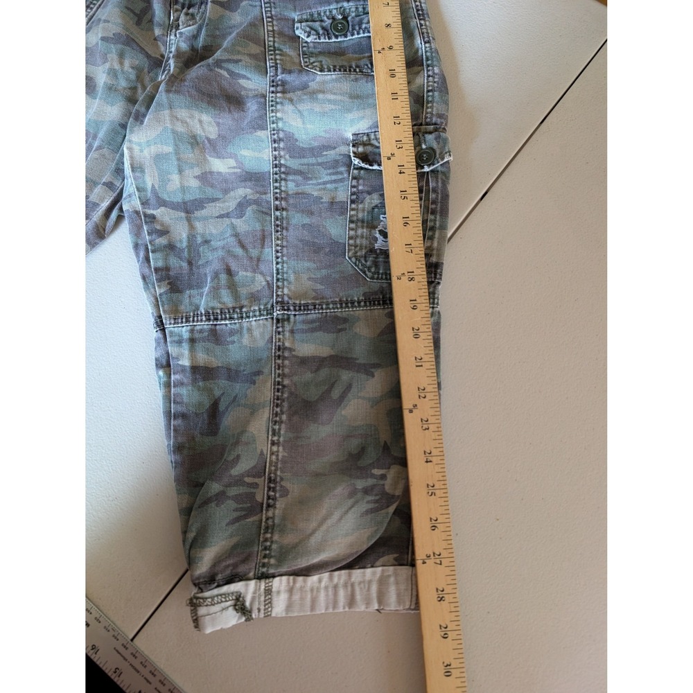 Fashion Bug Camo Cargo Capri Pants Size 14 Distressed Y2K Utility Mid Rise - Picture 6 of 13